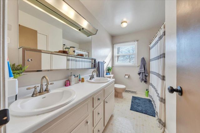 453 Crofton DR, Vinton, VA 24179