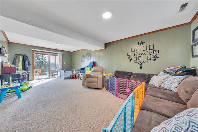 453 Crofton DR, Vinton, VA 24179