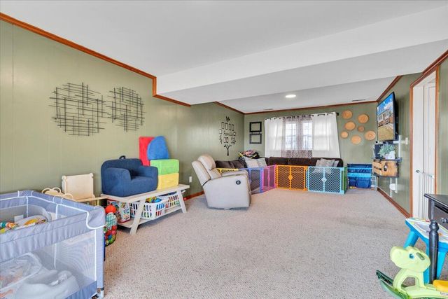 453 Crofton DR, Vinton, VA 24179