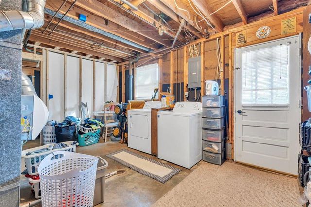 453 Crofton DR, Vinton, VA 24179