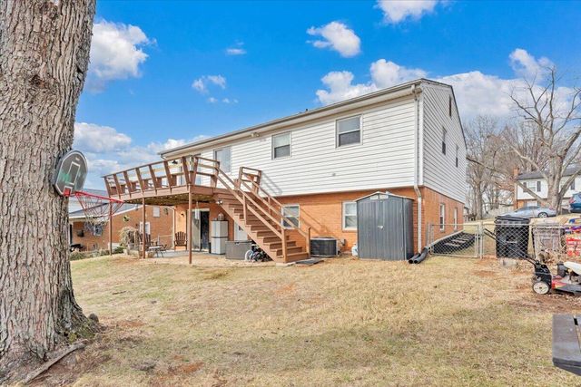 453 Crofton DR, Vinton, VA 24179