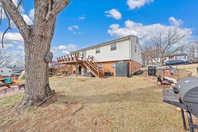 453 Crofton DR, Vinton, VA 24179