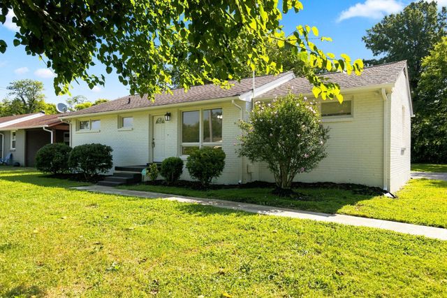 911 Hunt St, Murfreesboro, TN 37130