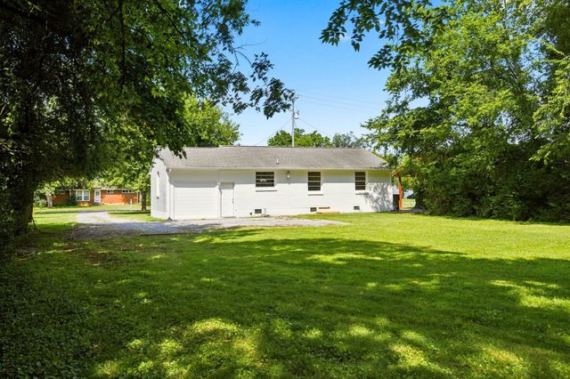 911 Hunt St, Murfreesboro, TN 37130