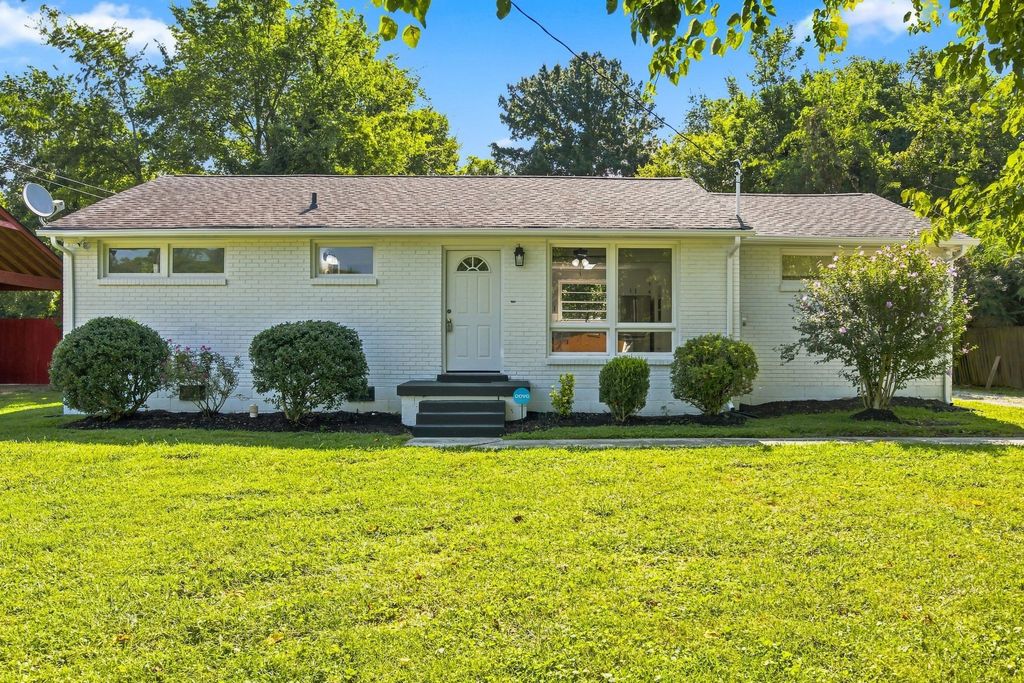 911 Hunt St, Murfreesboro, TN 37130