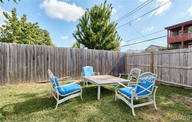 7102 Alabama Avenue, St Louis, MO 63111