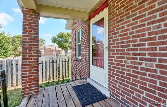 7102 Alabama Avenue, St Louis, MO 63111