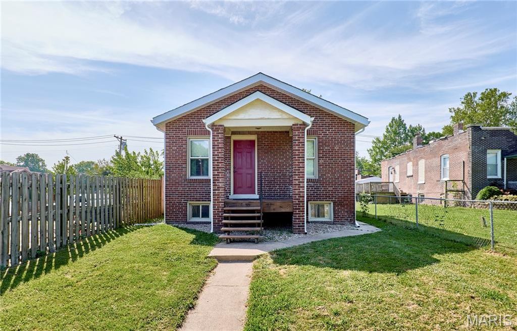 7102 Alabama Avenue, St Louis, MO 63111