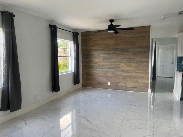 2340 Avenue M, Riviera Beach, FL 33404