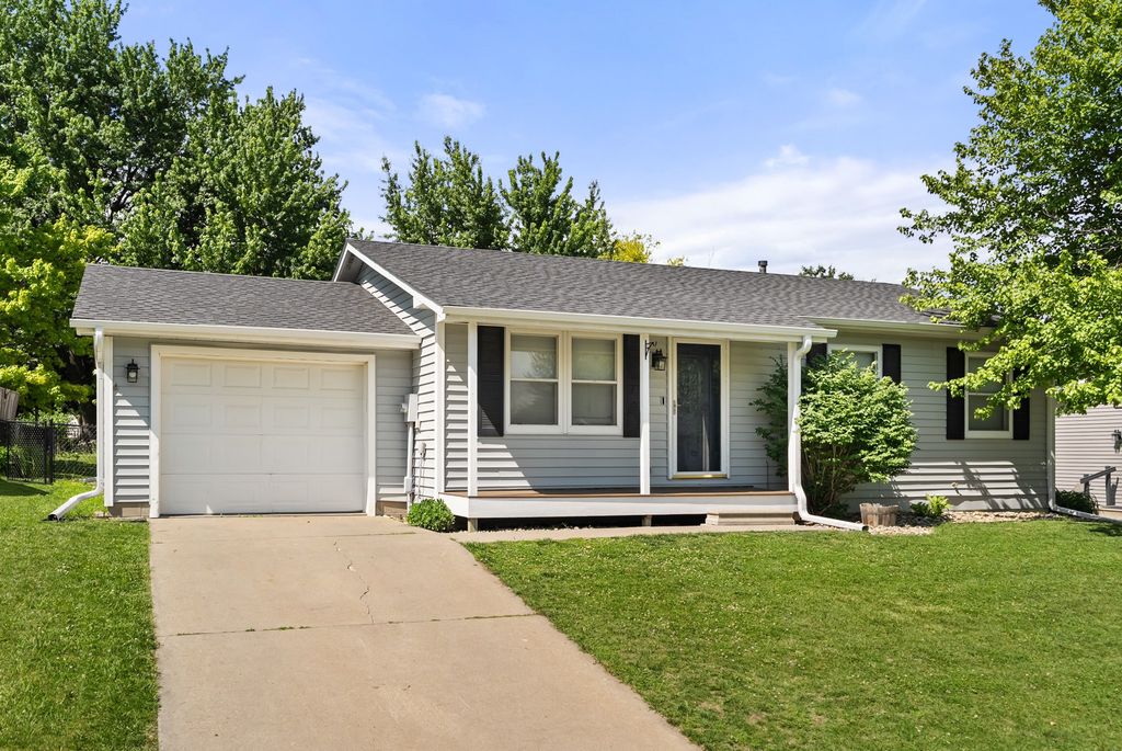 5423 Norris Street, Ames, IA 50014