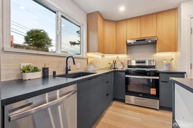 912 Wildwood Avenue, Daly City, CA 94015