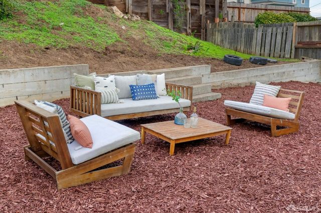 912 Wildwood Avenue, Daly City, CA 94015