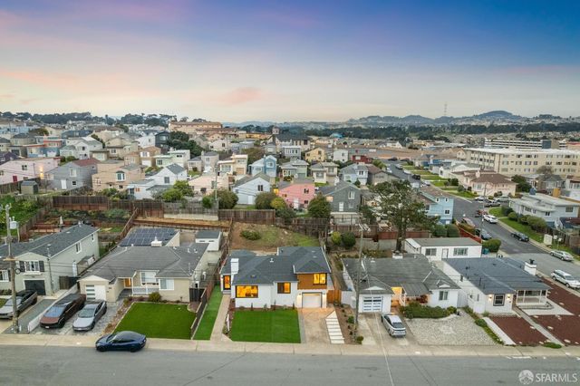912 Wildwood Avenue, Daly City, CA 94015