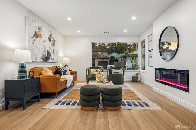 912 Wildwood Avenue, Daly City, CA 94015