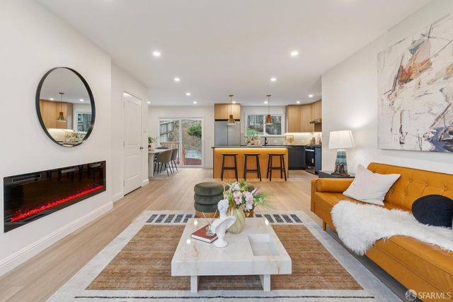 912 Wildwood Avenue, Daly City, CA 94015