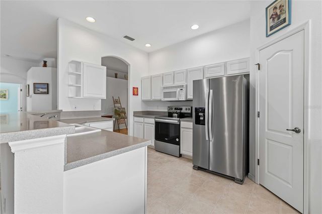 8268 47TH STREET CIRCLE E, Palmetto, FL 34221