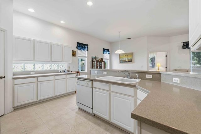 8268 47TH STREET CIRCLE E, Palmetto, FL 34221