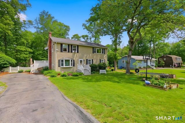31 Iron Street, Ledyard, CT 06339