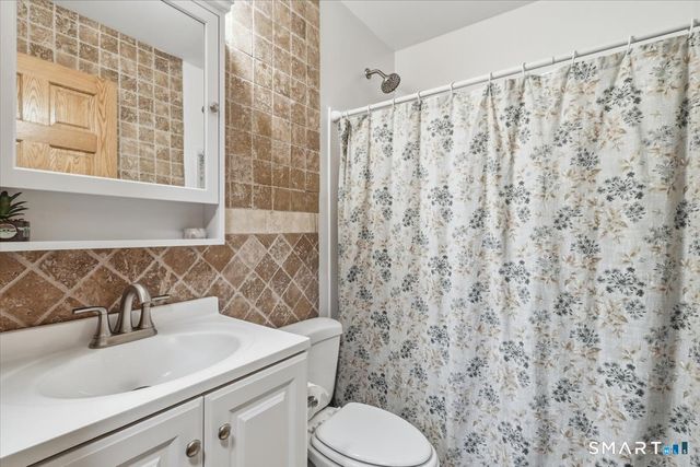 31 Iron Street, Ledyard, CT 06339