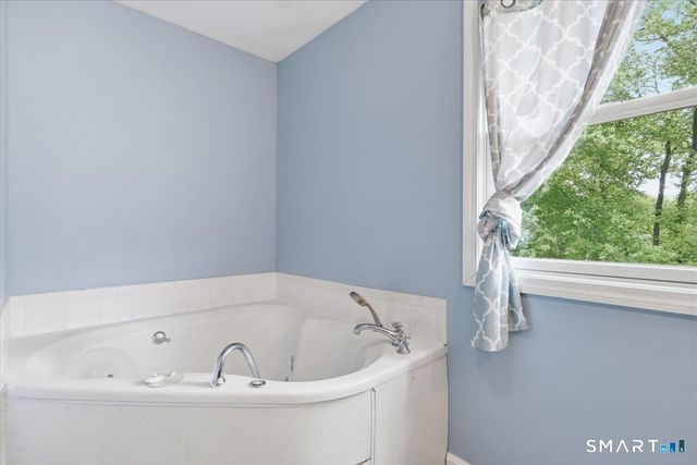 31 Iron Street, Ledyard, CT 06339