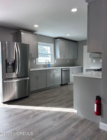 38 Edison Street, Bayville, NJ 08721
