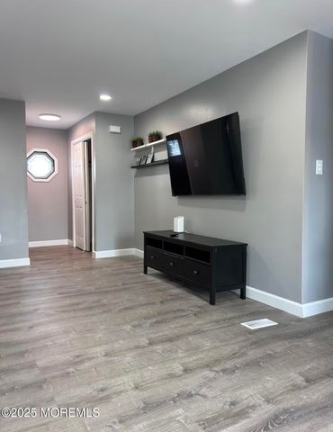 38 Edison Street, Bayville, NJ 08721