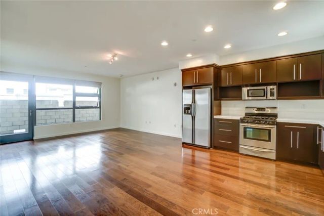 13045 Pacific Promenade 103, Los Angeles, CA 90094