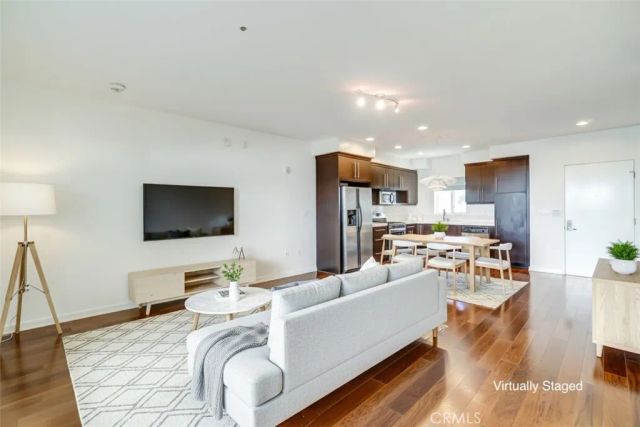 13045 Pacific Promenade 103, Los Angeles, CA 90094