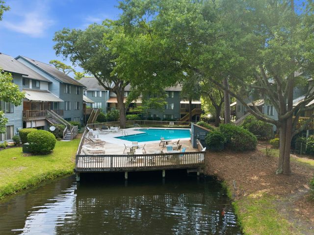 1161 Shadow Lake Circle J, Mount Pleasant, SC 29464