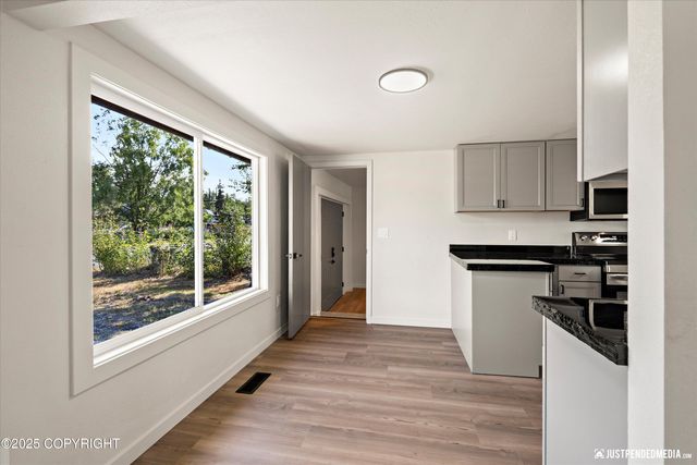 6600 E 8th Avenue, Anchorage, AK 99504