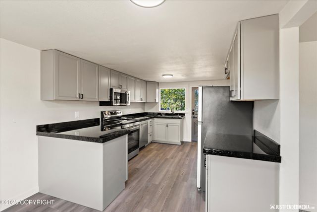 6600 E 8th Avenue, Anchorage, AK 99504