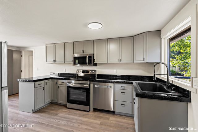 6600 E 8th Avenue, Anchorage, AK 99504