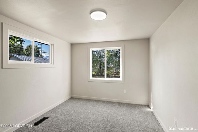 6600 E 8th Avenue, Anchorage, AK 99504