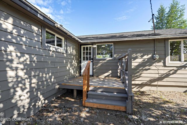 6600 E 8th Avenue, Anchorage, AK 99504
