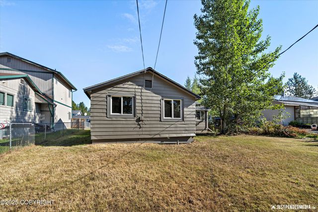 6600 E 8th Avenue, Anchorage, AK 99504