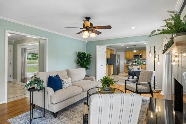 210 Barley Mill Rd, Old Hickory, TN 37138