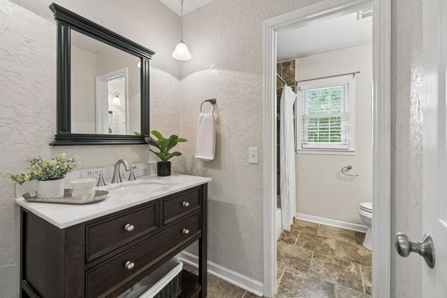 210 Barley Mill Rd, Old Hickory, TN 37138