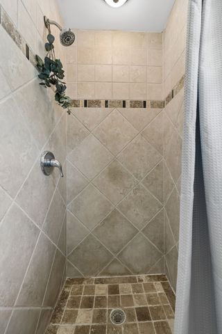 210 Barley Mill Rd, Old Hickory, TN 37138