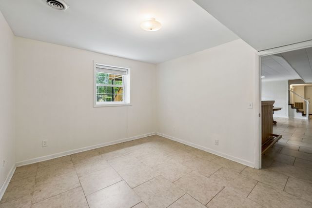 210 Barley Mill Rd, Old Hickory, TN 37138