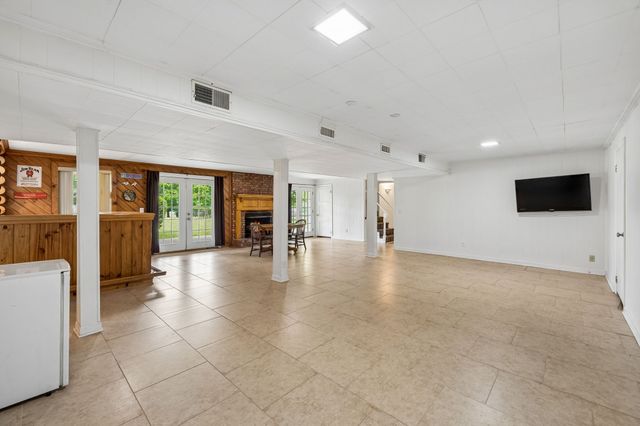 210 Barley Mill Rd, Old Hickory, TN 37138