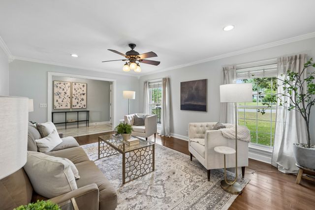 210 Barley Mill Rd, Old Hickory, TN 37138