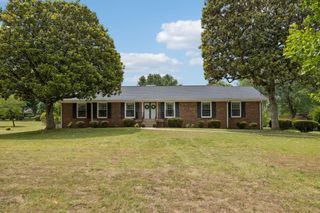 210 Barley Mill Rd, Old Hickory, TN 37138