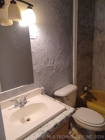 809 E 52nd Street North N, Tulsa, OK 74126