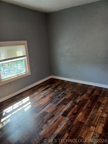 809 E 52nd Street North N, Tulsa, OK 74126