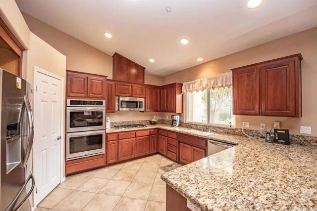 30540 Palomar Vista Dr, Valley Center, CA 92082
