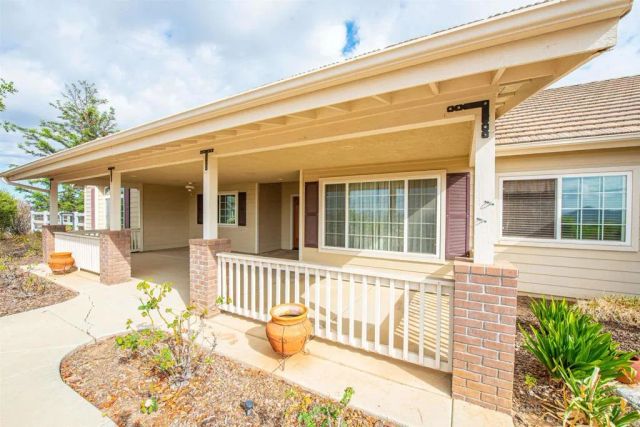 30540 Palomar Vista Dr, Valley Center, CA 92082