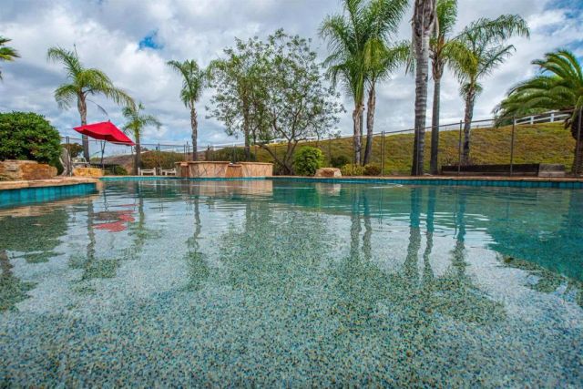 30540 Palomar Vista Dr, Valley Center, CA 92082