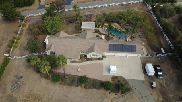 30540 Palomar Vista Dr, Valley Center, CA 92082