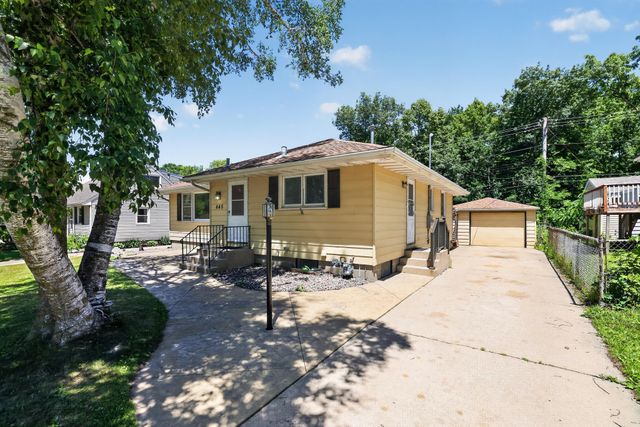 645 23rd Street NE, Rochester, MN 55906