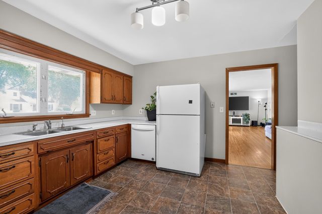 645 23rd Street NE, Rochester, MN 55906